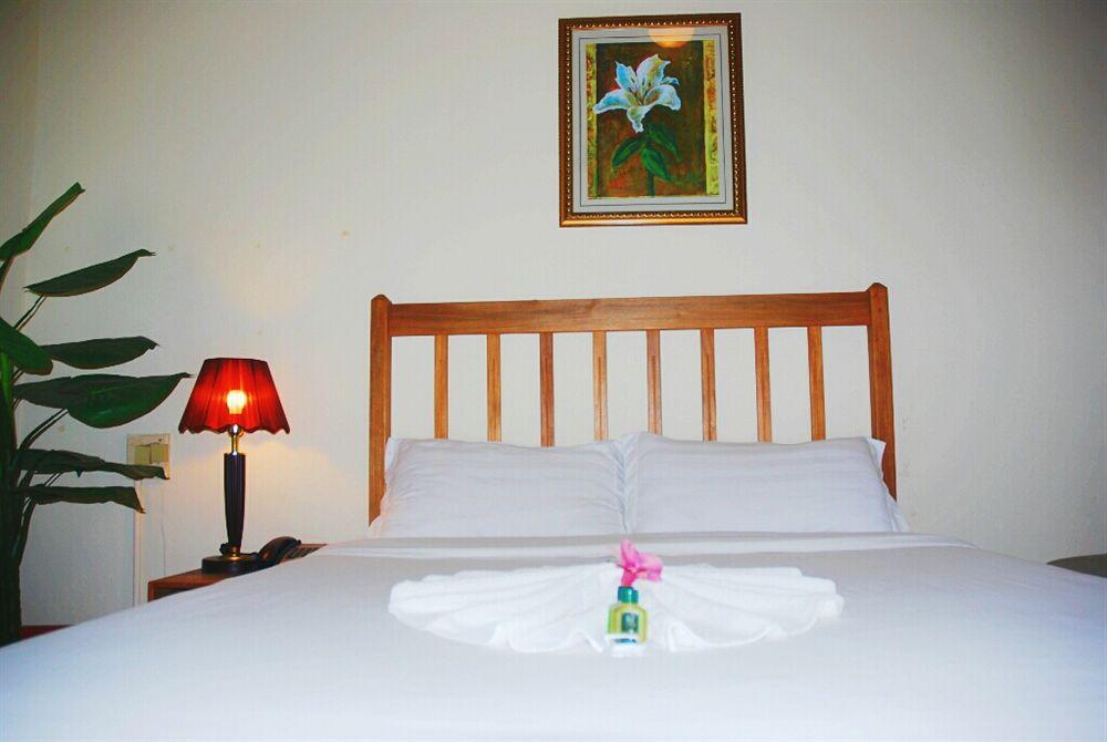 Pacific Crown Hotel Honiara Dış mekan fotoğraf