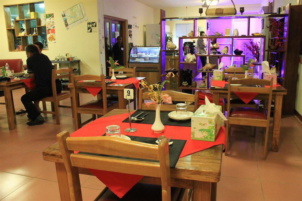 Pacific Crown Hotel Honiara Dış mekan fotoğraf