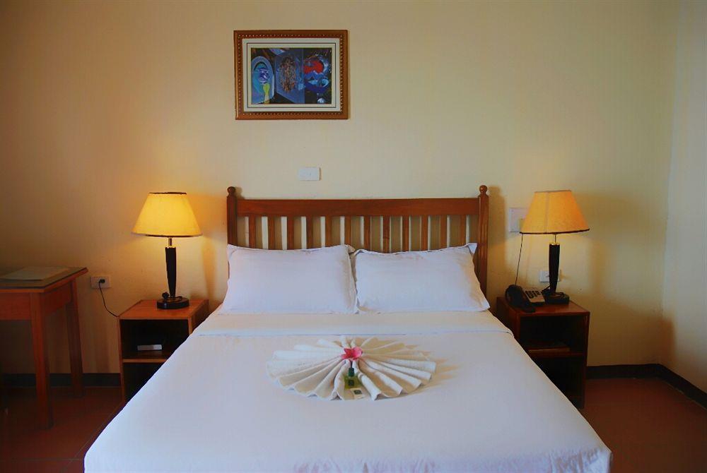 Pacific Crown Hotel Honiara Dış mekan fotoğraf